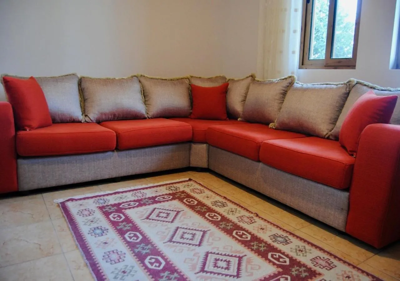 Ferienwohnung Demaj House Grilë Apartment
